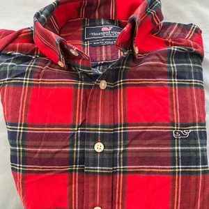 Slim fit men’s small vineyard vines plaid button down shirt